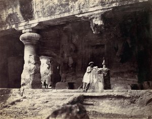वाटर केव से एलिफेंटा, कोम्बे मार्टिन बे, वाटरमाउथ, 1870। द्वारा फ्रांसिस फ्रिथ