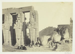 मेमोनियम, थेब्स, 1857 में ओसिरिस पिलर्स और ग्रेट फॉलन कोलोसस। द्वारा फ्रांसिस फ्रिथ