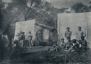 1895 में एक शिविर का दौरा करने वाले ग्यारानी