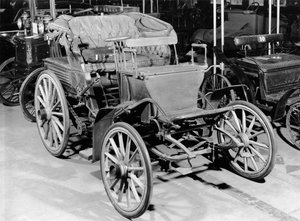 बेंज कार, 1898 द्वारा फ्रेंच फोटोग्राफर