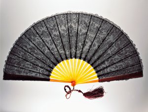चान्तिली फीता हाथ पंखा, मशीनी फीता और गोरा कछुआ खोल पसलियों द्वारा फ्रेंच स्कूल