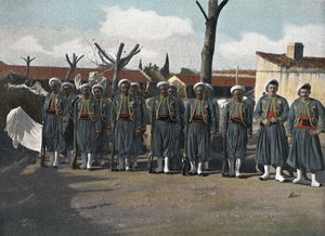 "" सैन्य एल्बम में अल्जीरियाई राइफलमेन: अफ्रीका की सेना। पैदल सेना - घुड़सवार सेना ”” द्वारा फ्रेंच स्कूल