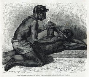 1875-1877 में अल्फ्रेड मार्चे द्वारा गैबॉन और ओगौ नदी की यात्रा की कहानी को चित्रित करने के लिए ओकांडा में दांतों का आकार, डी। माइलर्ड द्वारा चित्रित। ले टूर डू मोंडे में उत्कीर्णन द्वारा फ्रेंच स्कूल