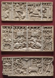 कोर्टली रोमांस से दृश्यों के साथ एक कास्केट से तीन पैनल्स, c.1330-1350 द्वारा फ्रेंच स्कूल