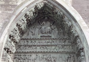 लास्ट जजमेंट, 1225-40 को दर्शाने वाले उत्तर ट्रेन्सेप्ट के बाएं पोर्टल से टेनपैनम द्वारा फ्रेंच स्कूल