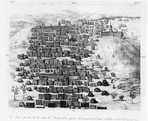 1830 में प्रकाशित रेने कैली द्वारा वायोम ए टॉम्बौक्टौ से एक पहाड़ी से पूर्व में ले जाए गए टिम्बकटू शहर के हिस्से का दृश्य द्वारा फ्रेंच स्कूल