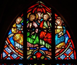 Pentecost- वर्जिन और फोरएपोस्टल्स को दर्शाती विंडो w0 द्वारा फ्रेंच स्कूल