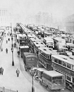 ब्लैकफ्रायर्स ब्रिज, लंदन पर ट्रैफिक जाम, c1935 द्वारा जॉर्ज डेविसन रीड
