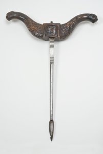 संभाला बरमा, c.1600 (नाशपाती और स्टील) (701075-6 देखें)