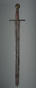 तलवार, c.1350 (लोहा, लकड़ी की पकड़ और पीतल के पोमेल प्रतिस्थापन) द्वारा जर्मन स्कूल