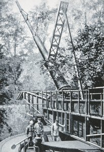 WWI की विशाल जर्मन पेरिस गन को 'बिग बर्था' (लिथो) कहा जाता है द्वारा जर्मन स्कूल