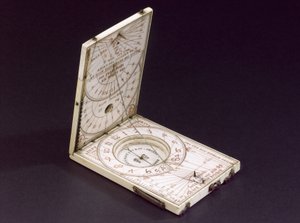 कम्पास सुंडियाल, नुरेनबर्ग, 1574 (259578-80 को भी देखें) द्वारा हंस दुचर