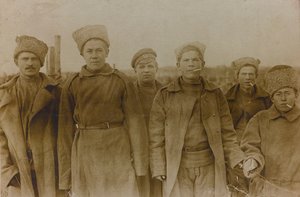 प्रथम विश्व युद्ध: 'जर्मन सेना के आक्रमण के दौरान 1914-1916 के वर्षों में यूक्रेन। सैनिकों का समूह (बी/डब्ल्यू फोटो)