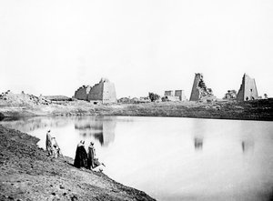 पवित्र झील और मंदिर के खंडहर, कर्नाक, नूबिया, मिस्र, 1887