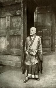 बुद्ध का एक पुजारी, 1910। द्वारा हर्बर्ट पोंटिंग