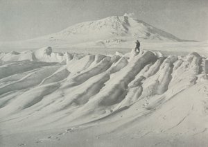 माउंट एरेबस ओवर ए वाटर-वोरन आइसबर्ग, अक्टूबर 1911, 1913 द्वारा हर्बर्ट पोंटिंग