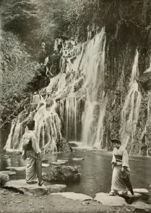 1910 में यमोटो में गिरने वाले झरने का झरना। द्वारा हर्बर्ट पोंटिंग