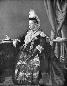 पोशाक में महारानी विक्टोरिया ने अपनी स्वर्ण जयंती सेवा, 1887 में पहनी थी। द्वारा ह्यूजेस और मुलिंस