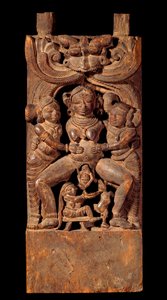 भारतीय कला: जन्म देने वाली देवी, महामाई का प्रतिनिधित्व। 18वीं सदी की लकड़ी की राहत निजी संग्रह द्वारा इंडियन स्कूल