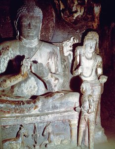 बैठे बुद्ध ने पहला शिक्षण इशारा किया, गुफा 10 के कैटिआ हॉल से
