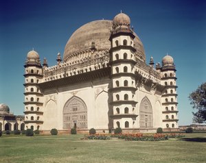 गोल गुम्बज का दृश्य, मोहम्मद आदिल शाह II (1627-57) का मकबरा 1659 में बनाया गया द्वारा इंडियन स्कूल