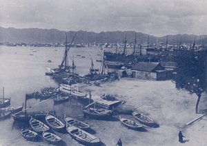 इटली: पलेर्मो, बंदरगाह और शहर का पैनोरमा (बी/डब्ल्यू फोटो) द्वारा इतालवी फोटोग्राफर