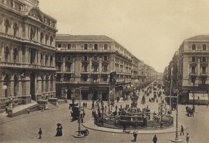नेपल्स: पियाज़ा डेला बोर्सा और रेटीफिलो कोरसो अम्बर्टो I (बी / डब्ल्यू फोटो) द्वारा इतालवी फोटोग्राफर