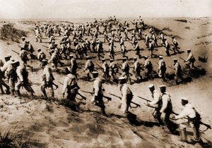 बेंगासी (या बेंगाज़ी) (लीबिया) में साइरेनिक में इतालवी लैंडिंग। द्वारा इतालवी फोटोग्राफर
