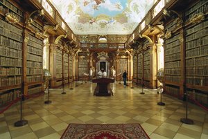 मेल्क एब्बे की लाइब्रेरी का दृश्य जैकब प्रांडटाउर (1660-1726) द्वारा एक परियोजना पर महसूस किया गया। 18 वीं शताब्दी की शुरुआत में। ऑस्ट्रिया द्वारा जकोब प्रंडौटर