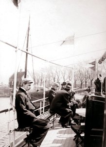 नाव यात्री, ब्रोके, नीदरलैंड, 1898। द्वारा जेम्स बैटकिन