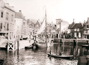 कैनाल यार्ड, डॉर्ड्रेक्ट, नीदरलैंड, 1898। द्वारा जेम्स बैटकिन