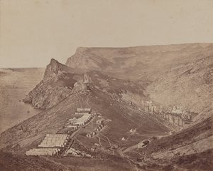 बालाक्लावा हार्बर के ऊपर किलेबंदी द्वारा जेम्स रॉबर्टसन