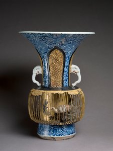 बर्डकेज फूलदान, c.1720 (मिश्रित मीडिया) द्वारा जापानी स्कूल