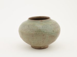 मुहर लगी और पर्ची-जड़ना सजावट के साथ जार, 1610-1630 द्वारा जापानी स्कूल