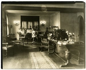 डोरिस कीने डोरिस कीन, c.1905-26 (जिलेटिन सिल्वर फोटो) द्वारा जेसी टार्बो बील्स
