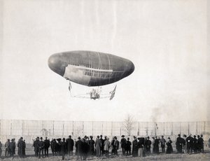 1904 के विश्व मेले में परिवहन विभाग से उड़ान में फ्रेंकोइस एयरशिप द्वारा जेसी टार्बो बील्स