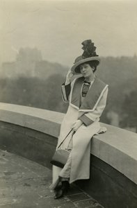 वियोला एलन, c.1920-30 (जिलेटिन सिल्वर फोटो) द्वारा जेसी टार्बो बील्स