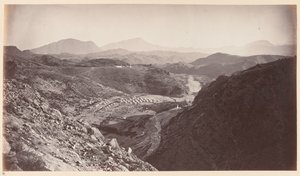 अली मस्जिद से सामान्य दृश्य, पेशावर की ओर वापस देख रहे हैं , 1878 लगभग द्वारा जॉन बर्क
