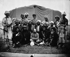 सिरदार और कुने सिंड के साथ प्रमुख कैवाग्नेरी, 1878 लगभग