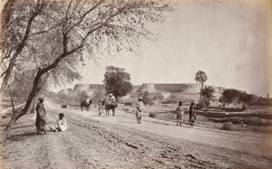 'पेशावर किला और आसपास, जेल से', c.1862 (फोटो)