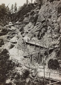 एल्बम "मेरा विश्व युद्ध - दक्षिण-पश्चिम मोर्चे की यादें (कैरिंथिया, इटली, दक्षिण टायरॉल) (मेरा विश्व युद्ध - कारिंथिया, इटली में दक्षिण-पश्चिमी मोर्चे की यादें, ट्रेंटिनो-ऑल्टो अडिगे) 31/03 / 1915-12 / ११ / १९१८ - जोसेफ ज़ोहल्स विएना ": लकड़ी के  द्वारा जोसेफ़ ज़ोहल्स