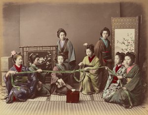 (कोंकोनिकी) जापानी लड़की खेल खेल, c.1880