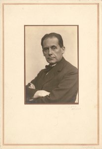 वाल्टर ग्रोपियस 1883-1969, 1920 के दशक की शुरुआत। द्वारा लुई नायक
