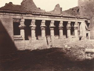 फिलै, इनर कोर्ट, वेस्टर्न कोलोनेड
