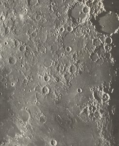 फ़ोटोग्राफ़ी लुनायर अल्बेटेग्नियस - ट्राइस्नेकर - मैनिलियस, 1903 द्वारा मौरिस लोवी