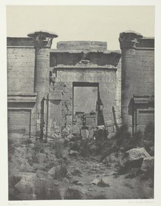 मेडिनेट-हबौ, थुटमोसियम का प्रोपीलिया, थेब्स, 184951, 1852 मुद्रित। द्वारा मैक्सिम डू कैंप