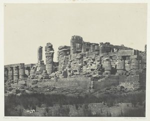 कर्णक पैलेस, हाइपोस्टाइल हॉल, नॉर्थ-ईस्ट एंगल से लिया गया, थेब्स, 184951, 1852 मुद्रित। द्वारा मैक्सिम डू कैंप