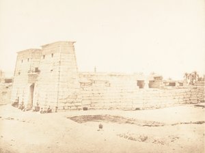 कर्णक, थेब्स, 1849-50 में खोंस के मंदिर का सामान्य दृश्य। द्वारा मैक्सिम डू कैंप