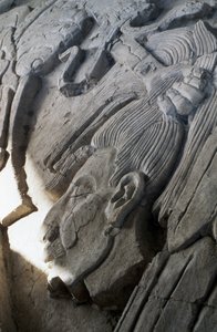 पिरामिड पर राहत, लेट क्लासिक काल (600-900 ई।) (प्लास्टर) द्वारा Mayan