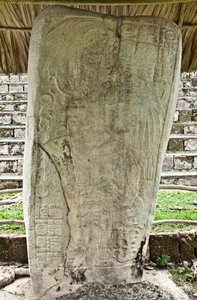 स्टेला 9 को अजब&39;अलुन हैबटैल वाटुल केटेल, सेबाल, ग्वाटेमाला से टर्मिनल क्लासिक किंग का चित्रण करते हुए, 9 वीं कटुन के अंत की याद दिलाते हुए। 849 द्वारा Mayan